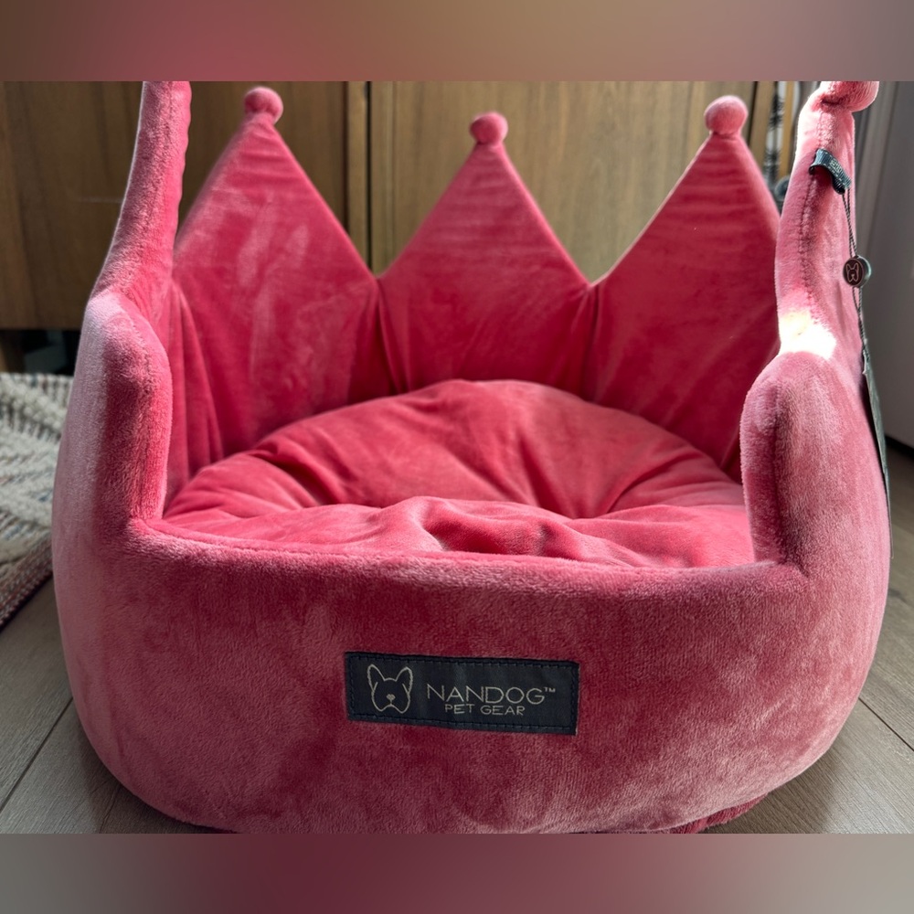 NANDOG PET Pink Crown Pet Bed 🐾 NWT